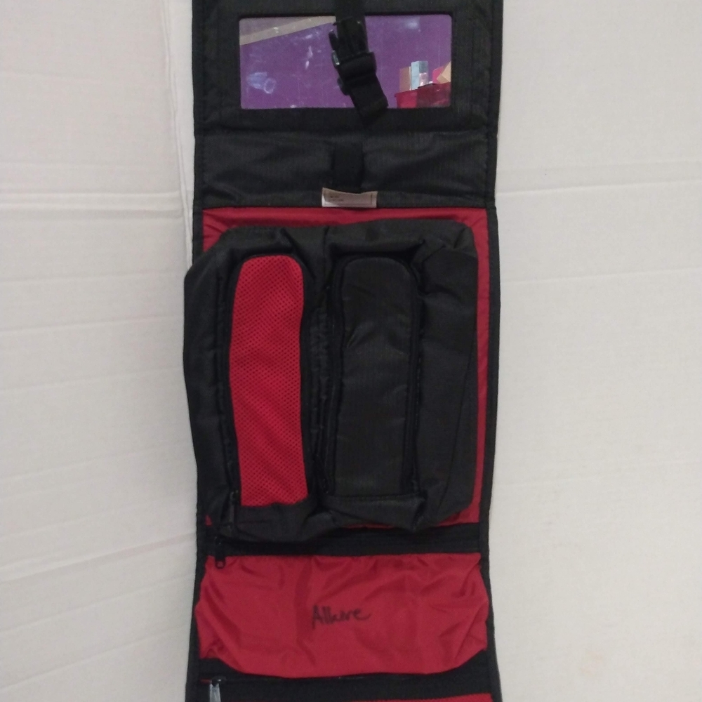 Nike Nylon Traveling Cosmetic bag - Picture 5 of 11